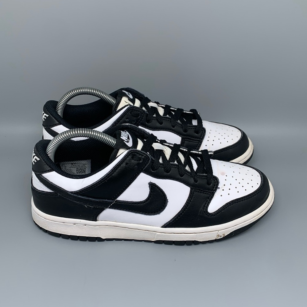 Nike Dunk Low Retro Panda Shoes CW1590-100 Youth Sz 7 Women's Sz‎ 8.5